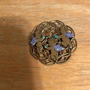 Cherub brooch with 3 cherubs and blue/green glitter accents